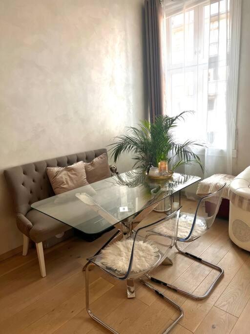 Royal Neighbourhood Elegant Flat In Central Осло Екстериор снимка
